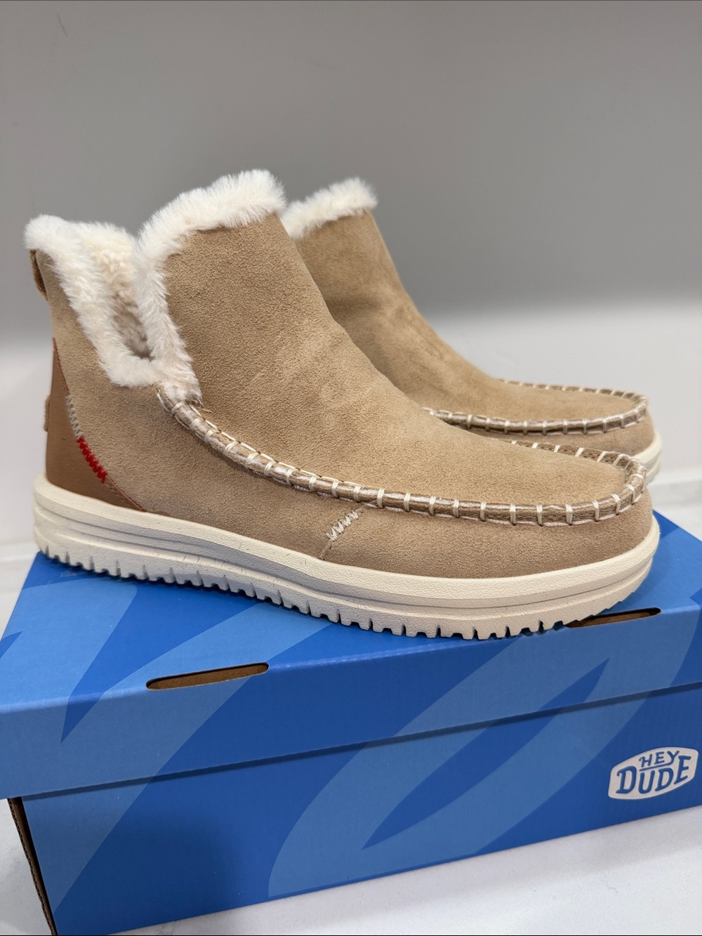 Hey Dude Women’s Tan Suede Shearling-Lined Slip-On Boots